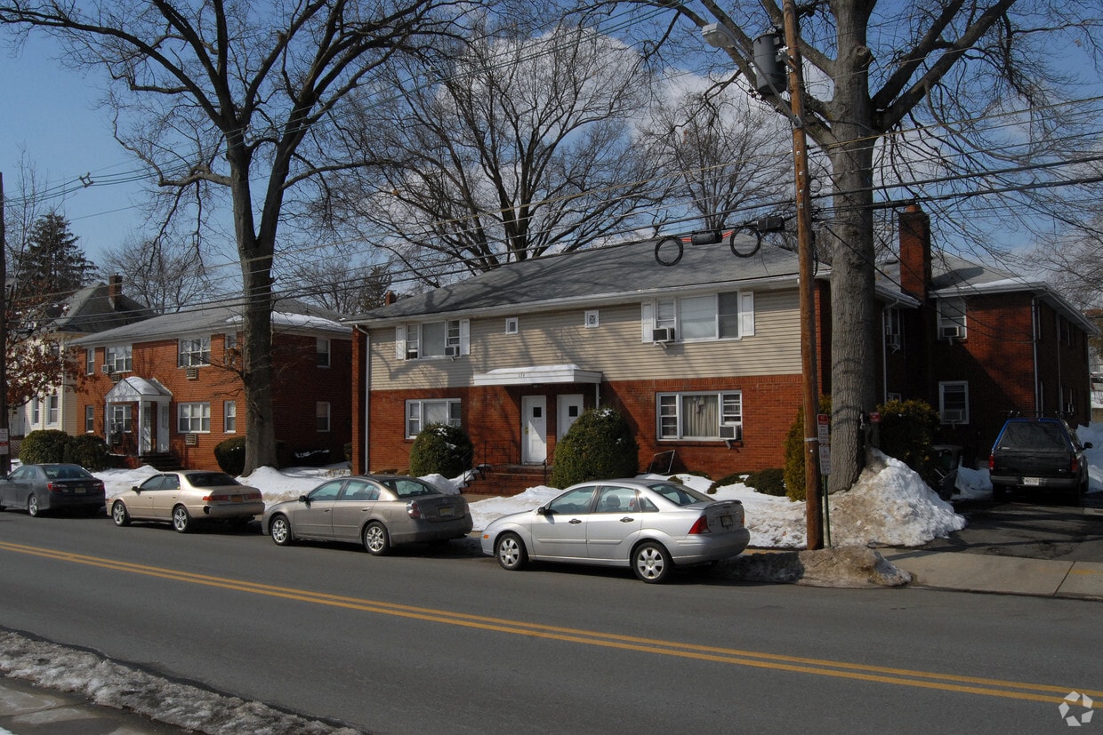 278282 Teaneck Rd, Ridgefield Park, NJ 07660 Apartments in