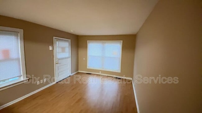 Foto del edificio - 1326 Campbell Ave