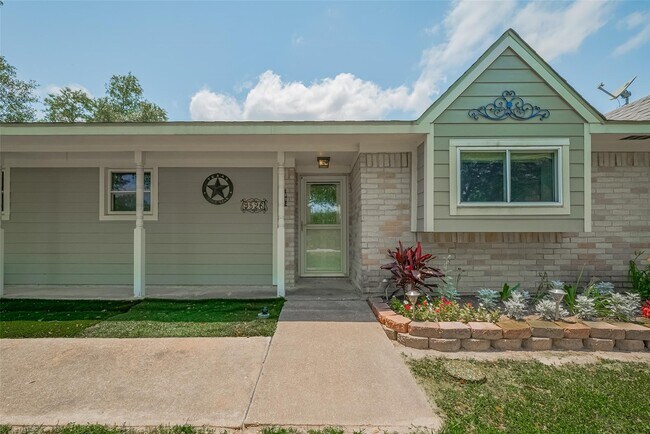 Foto del edificio - 9526 Sandy Ln