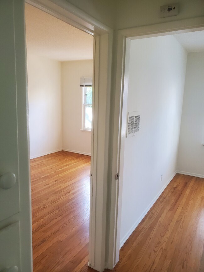 Foto del edificio - 1124 N Vista St