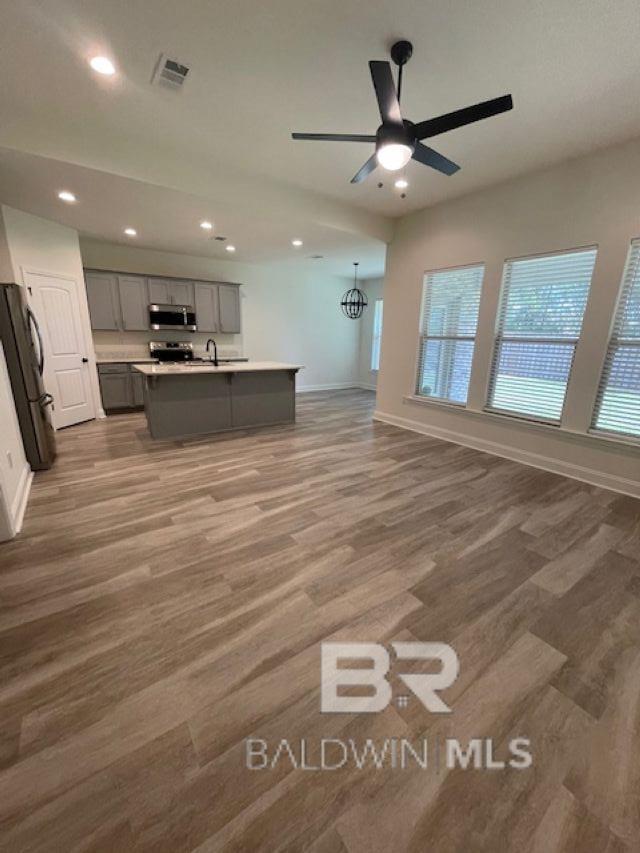 Building Photo - 6938 Summerset Dr