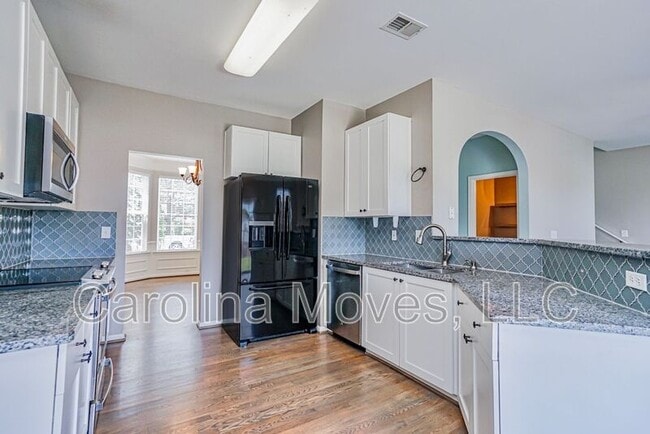 Building Photo - 317 Waterton Way