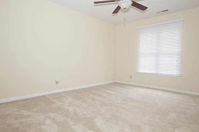 Foto del edificio - Cozy 1 Bed / 1 Bath End Unit Townhome In North Durham!