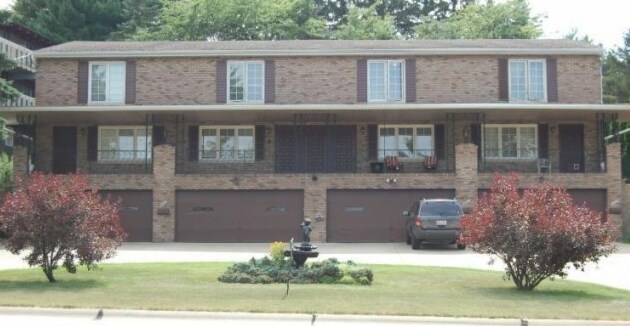 Primary Photo - 2582-2588 Chamberlain Rd