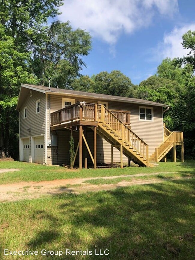 Building Photo - 2 br, 2 bath House - 3685 Almond rd