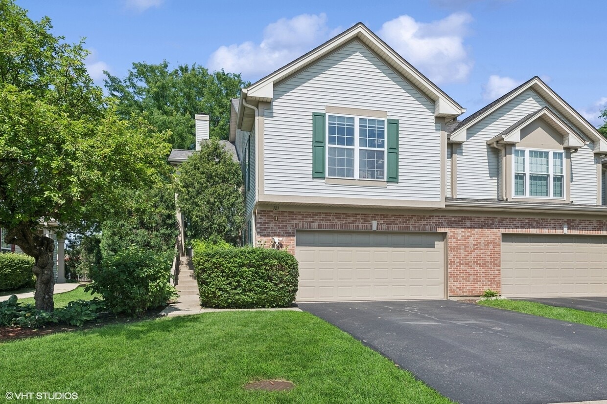 Primary Photo - 121 Commons Ct