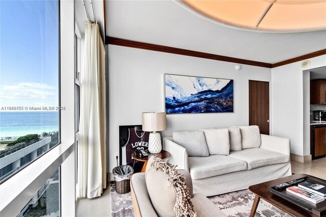 Foto del edificio - 6801 Collins Ave