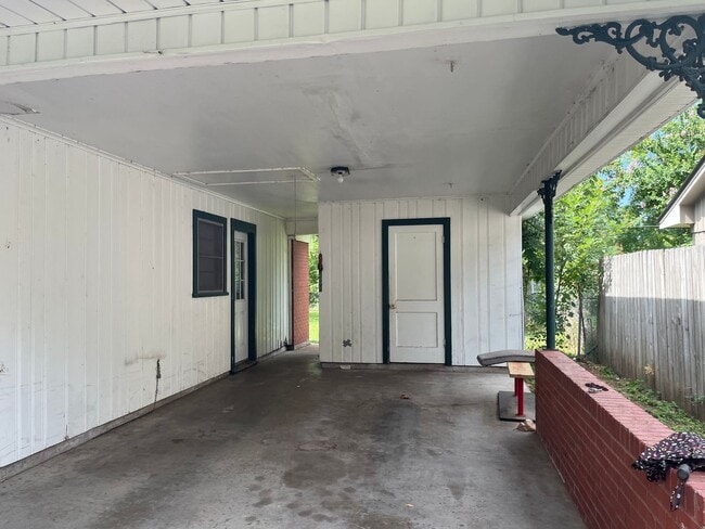 Building Photo - Close to Youree-Shreve Island-The Duck Pond