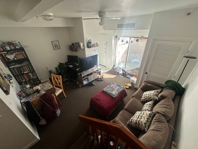 Foto del edificio - 22 Symphony Rd