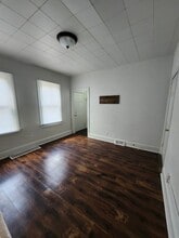 Building Photo - 2509 W Cherry St