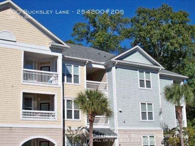 Primary Photo - 200 Bucksley Ln