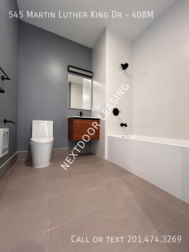 Foto del edificio - 545 M.L.K. Drive