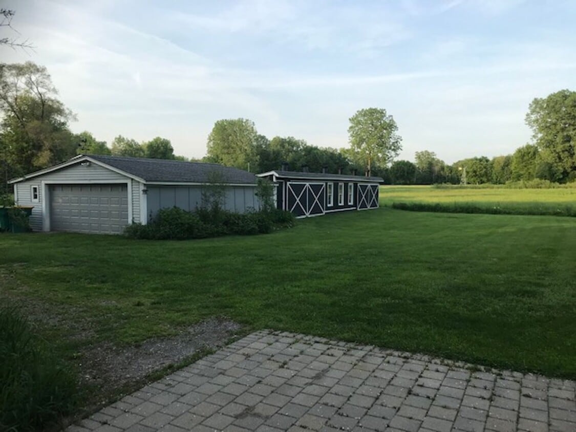 Primary Photo - Lenox Township home on 5 acres