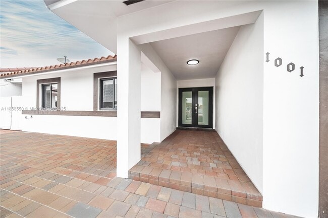 Building Photo - 1001 NW 127th Pl