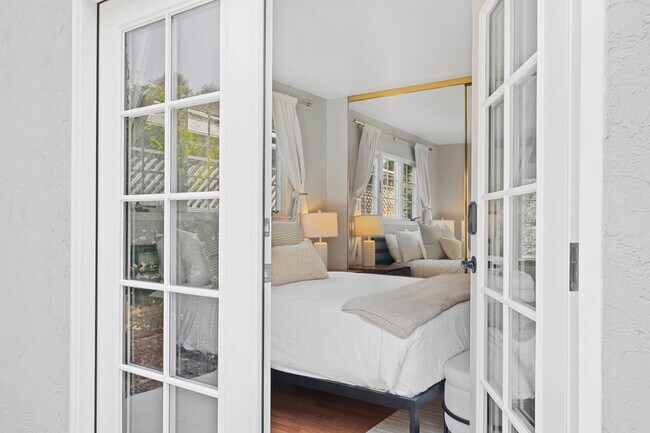 Foto del edificio - 4646 Robbins St