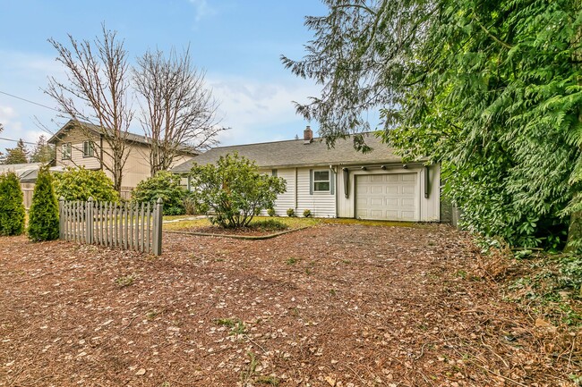 Building Photo - Cozy 3 Bedroom Home in Port Orchard!