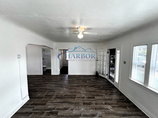 Foto del edificio - 819 Gulf Ave