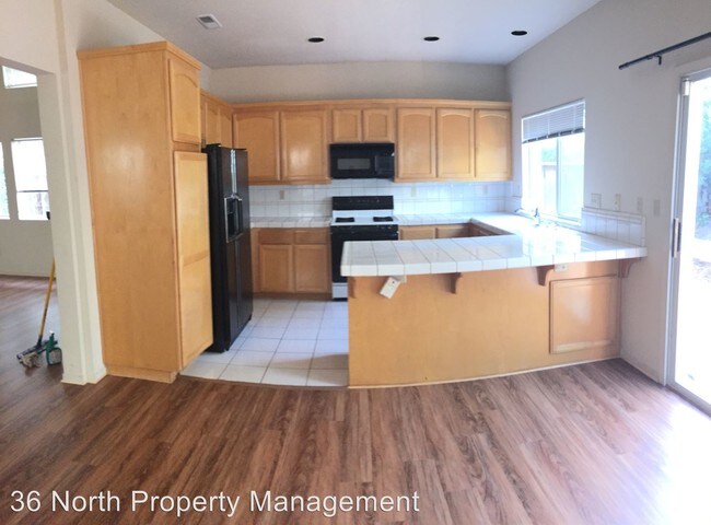 Building Photo - 3 br, 2.5 bath House - 18198 Stonegate Ct.