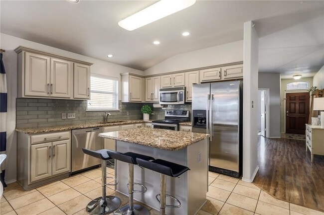 Foto del edificio - 1908 Golden Arrow Ave