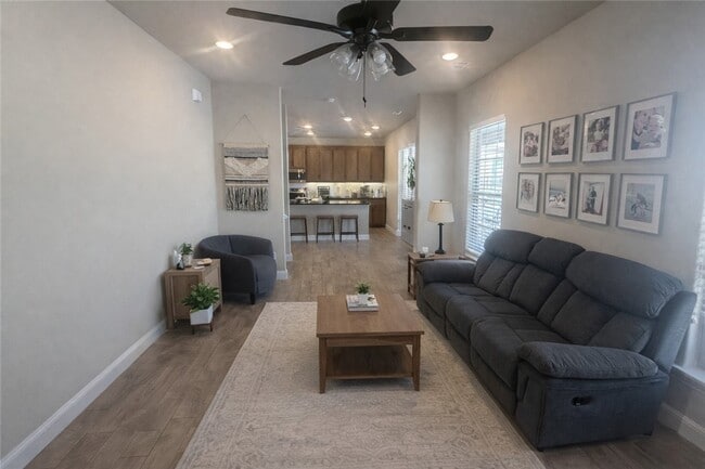 Building Photo - 3670 Macintosh Way