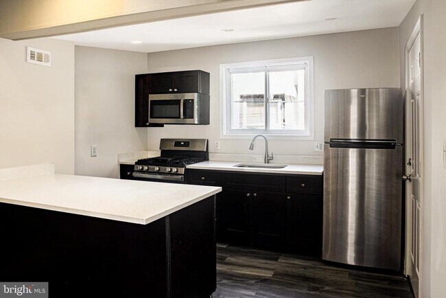 Foto del edificio - 2137 Mifflin St