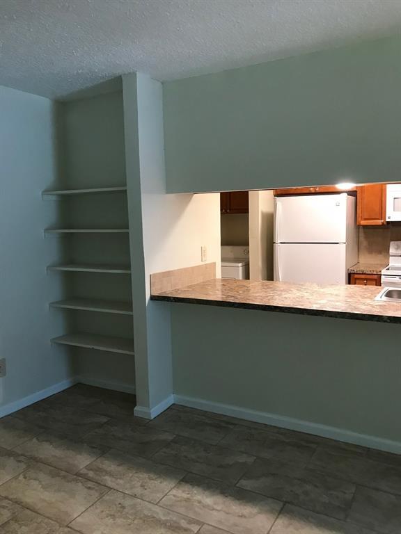 Foto del edificio - 15502 Waverly Dr