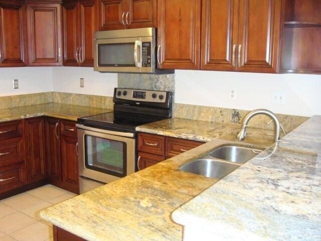 Building Photo - 70 W Yale Loop