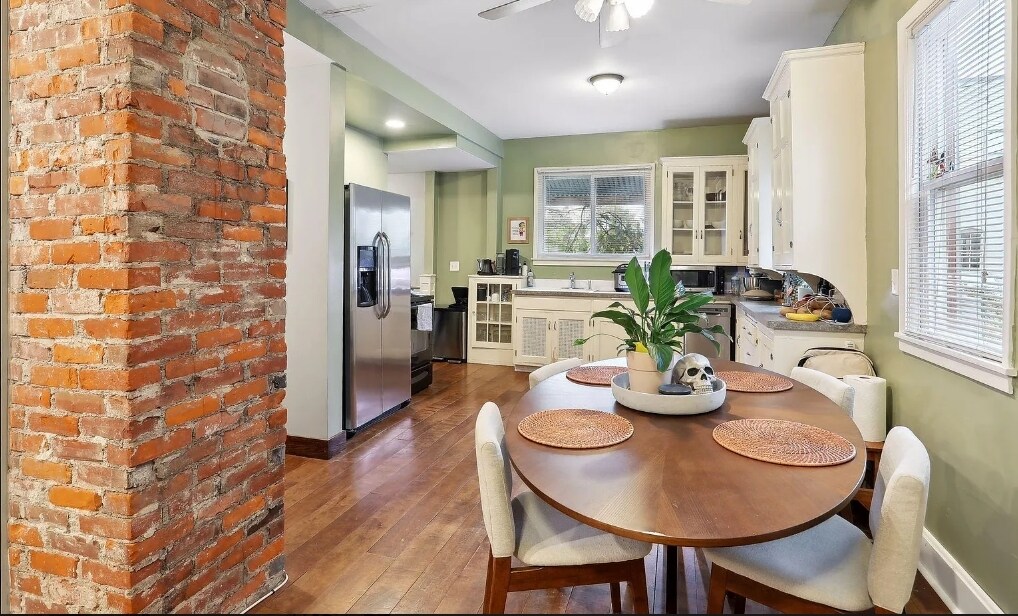 Primary Photo - 2553 Aldrich Ave S