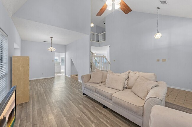 Foto del edificio - 4322 Palmer Plantation Dr