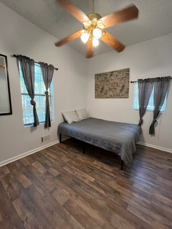 Foto del edificio - 810 Parsons St SW