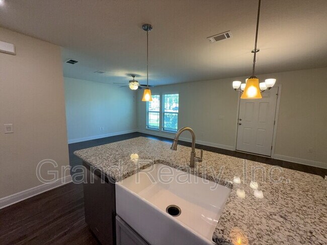 Foto del edificio - 4397 Village Oak Ln