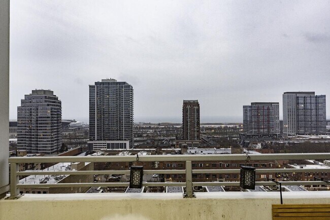 Foto del edificio - 2 bedroom in Chicago IL 60616