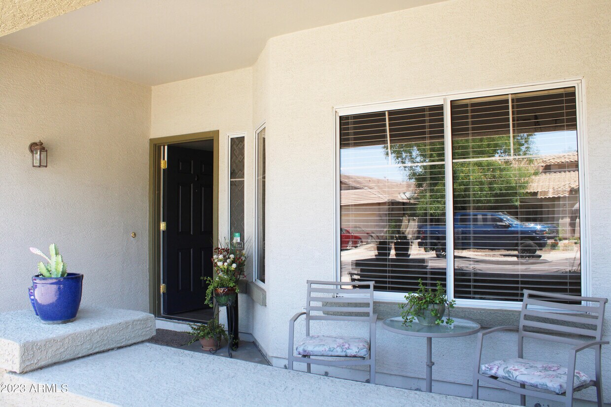 Foto principal - 14271 Clarendon Ave