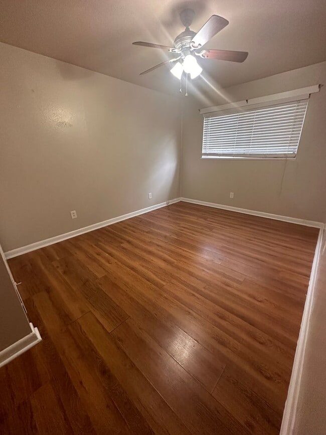 Building Photo - 3303 Thunderbird Ln