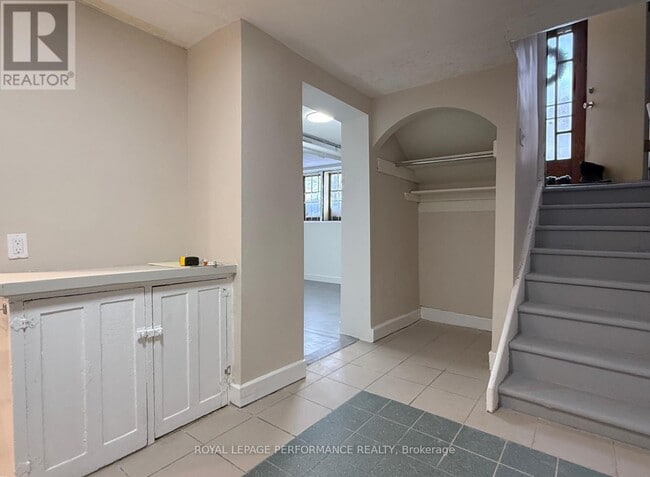 Building Photo - 143 Echo Dr