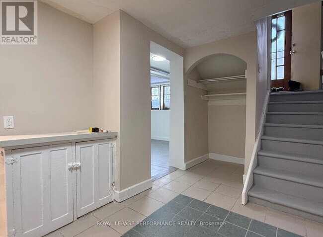 Photo du bâtiment - 143 Echo Dr