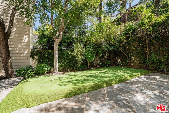 Foto del edificio - 2370 Brookshire Ln