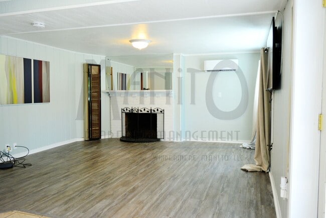 Building Photo - 1624 S Grand Blvd