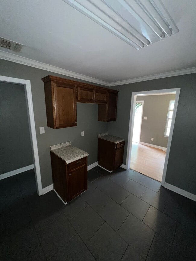 Building Photo - 3427 Jackson St