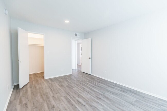 Interior Photo - 700 S. Berendo Ave