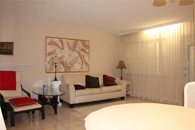 Foto del edificio - 541 Blue Heron Dr