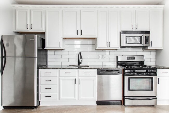 Interior Photo - 3264 Clark