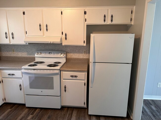 Building Photo - Gulf Breeze Apartment