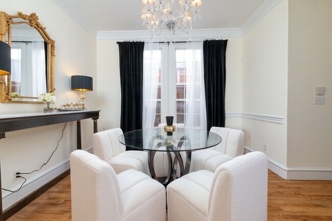Foto del edificio - 3451 Binkley Ave