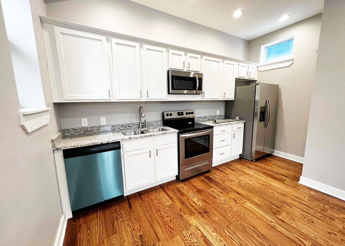 Foto principal - 3216 Bishop St