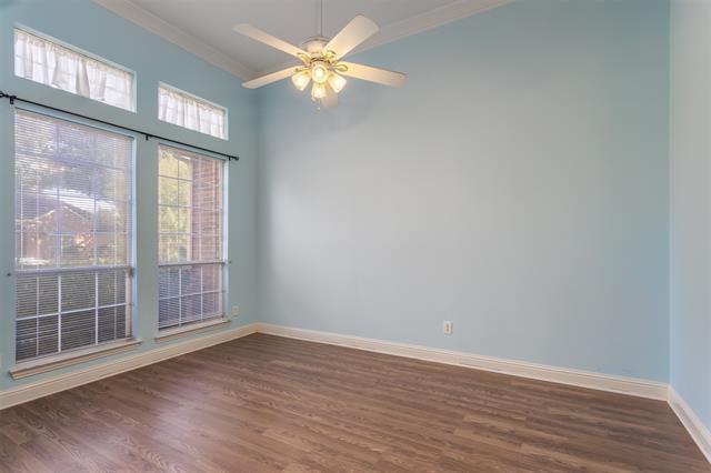 Foto del edificio - 7813 Roaring Ridge Dr