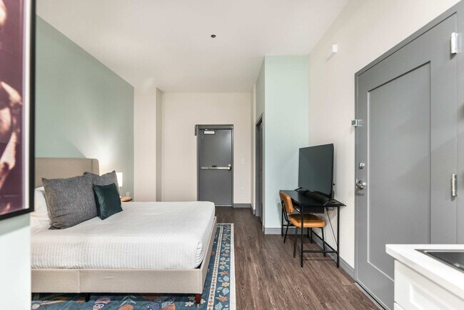 Building Photo - 781 Spring St