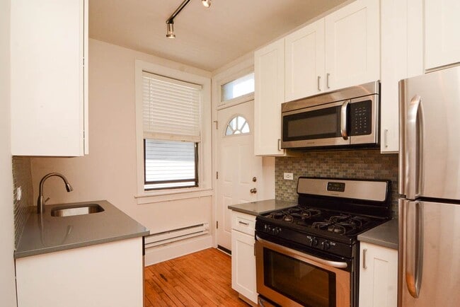 Building Photo - 2328 N Rockwell St