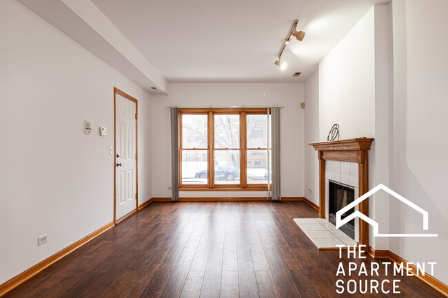 Building Photo - 2849 N Clybourn Ave