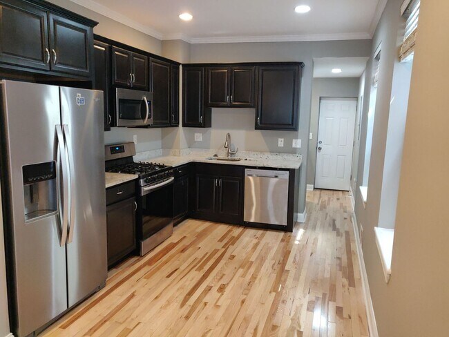 Foto del edificio - Charming 2BD/3.5BA Townhome in Highlandtown, Baltimore, MD!
